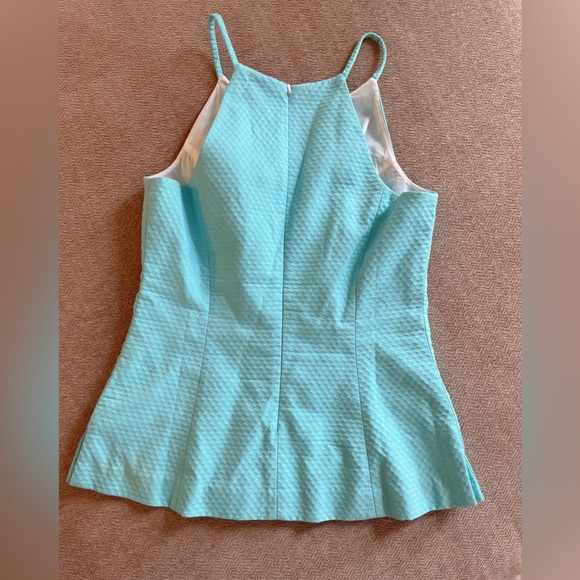 Lilly Pulitzer Magnolia Breakwater Blue w White Embroidery Top. Size 2 - Picture 7 of 7